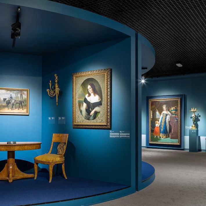 Обзорная экскурсия по экспозиции «Русское искусство. Церковное и светское искусство XVI – начала XX века»