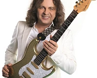 «Музыка, гитара, любовь». Сольный концерт Виктора Зинчука