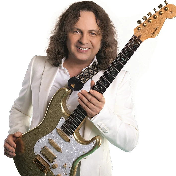 «Музыка, гитара, любовь». Сольный концерт Виктора Зинчука